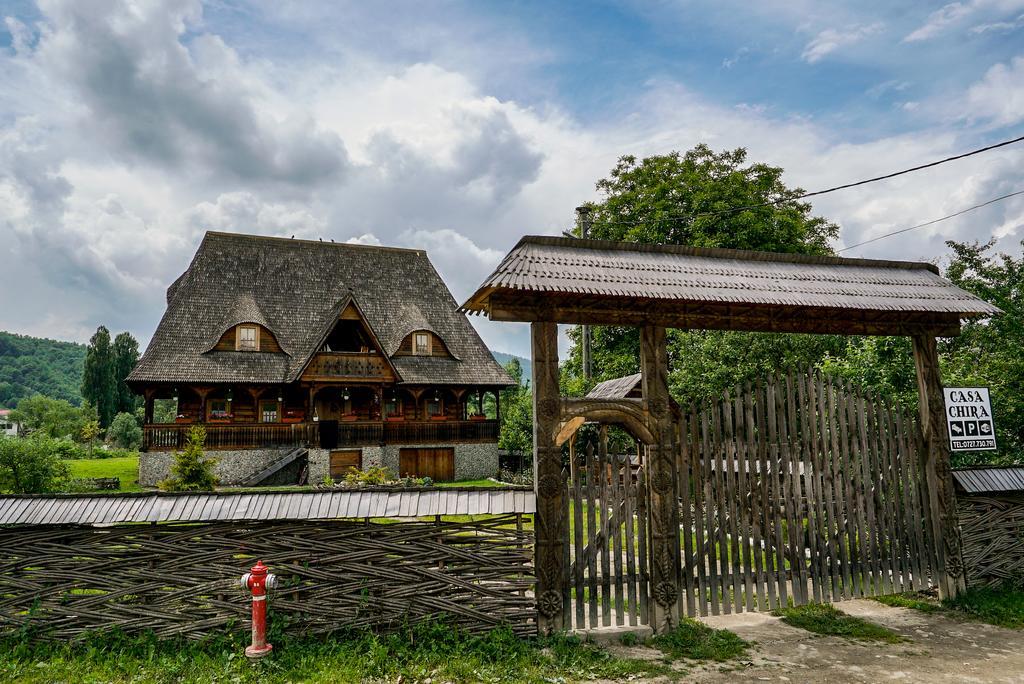 ホテル Casa Chira Vişeu de Sus エクステリア 写真